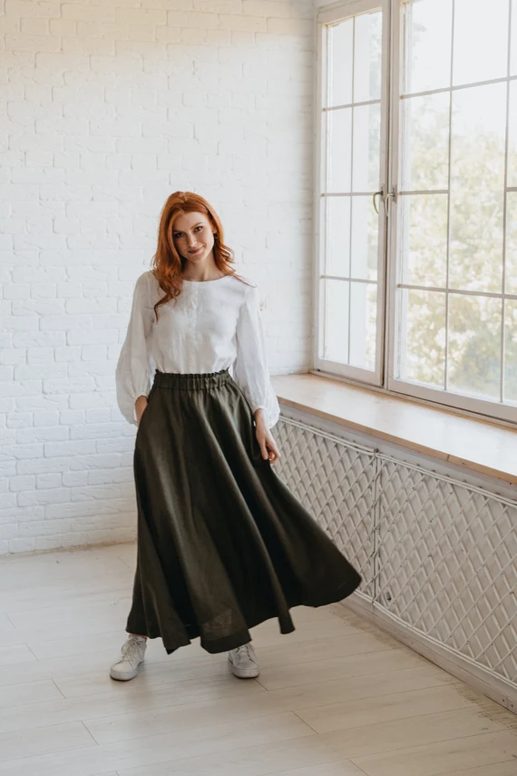 Why Linen Skirts Are Perfect for UK Weather